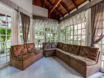 Jardim De Flores Inn